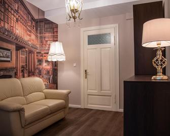 100-1 Schöne 2-raum Wohnung in Bahnhofsnähe - Rostock - Sala de estar