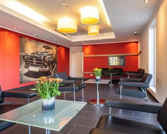 Serways Hotel Feucht Ost - Feucht - Lobby