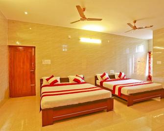 Sri Silver Inn - Yercaud - Habitación