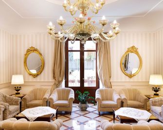 Hotel Palazzo Guardati - סורנטו - טרקלין