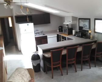 Seasonal 'Creekside Cabin' 6 mi N of OSU, County Approved legal - Corvallis - Küche