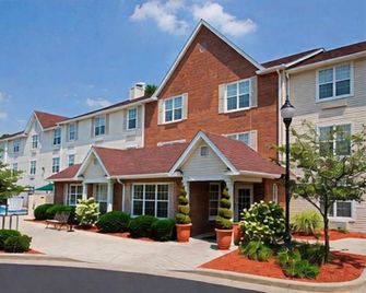 MainStay Suites Bloomington near University - Bloomington - Gebäude