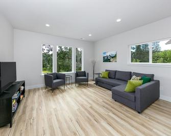 Casa Del Viento - White Salmon - Living room