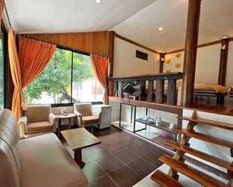 Phuiyara Resort - Nakhon Nayok - Ruang tamu