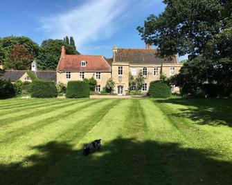 Marston Hall - Marston - Building