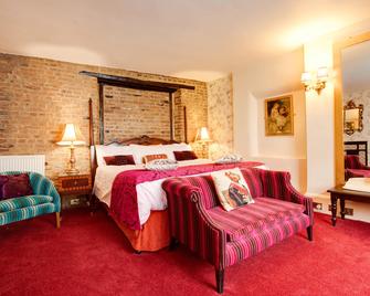 The Rose & Crown Hotel - Wisbech - Bedroom