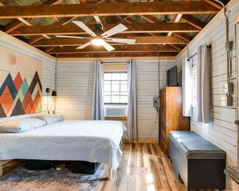 6 Mi to Dtwn! Couples Retreat in Rutherfordton - Rutherfordton - Habitación