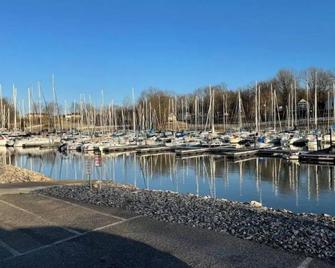 Motel @ Kentucky Lake. The bicycle room. - Gilbertsville - Outdoors view