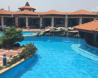 La Palm Royal Beach Hotel - Accra - Pool