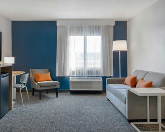 Spark by Hilton Savannah Midtown - Savannah - Living room