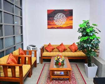 City Breeze By Amaranta - Colombo - Living room