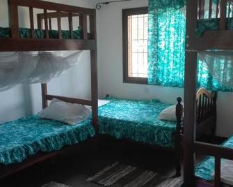 Sunbird Backpackers - Entebbe - Bedroom