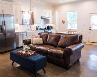 Dog-Friendly Texas Ranch w/ Patio, Horses On-Site - Aubrey - Living room