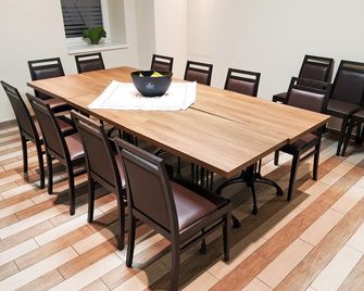 Hostel Plus Caffe - Petrovče - Τραπεζαρία