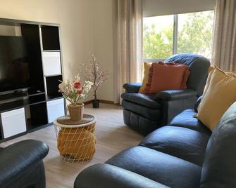 CandE on Buller - Kingscote - Living room