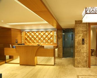 Hotel Surya - Indore - Front desk