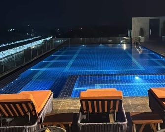 Le Roi Digha - Digha - Pool