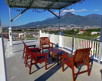 Villa Bungas Batu - Malang - Balcony