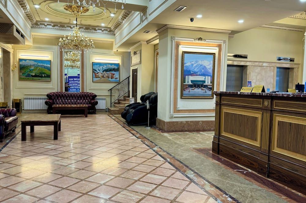 جراند أوتيل أوراسيا - ألماتي - ردهة