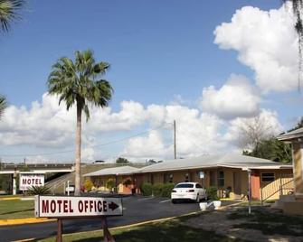 Prince of Wales Motel - Lake Wales - Building