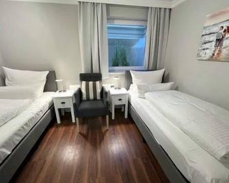 Haus-Berthin-Bleeg-App-1 - Wenningstedt-Braderup - Schlafzimmer