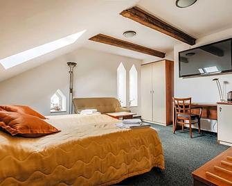 Hotel Jicín - Jičín - Спальня