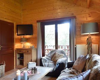 Splendid Chalet in Durbuy with Garden - Durbuy - Salon