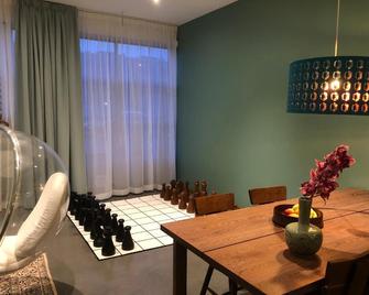 Private Studio - Free Parking - Amsterdam - Dining room