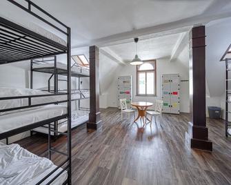 Hostel Orange - Praga - Camera da letto