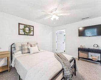 The FarmHouse on Ollie - Stephenville - Quarto