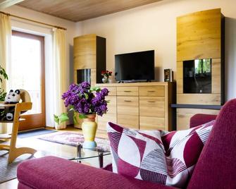 Arrive, switch off feel good - Aidenbach - Sala de estar