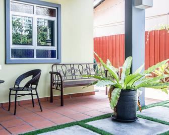Plumeria 5BR Garden House by uBook - 北海 - 天井