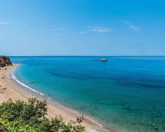 Hotel Iraklis - Mitikas - Strand