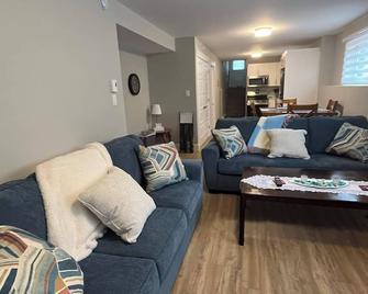 Cozy Basement Apartment - Shediac - Living room