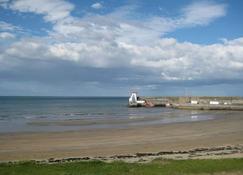 Irish Seaside Vacation Townhome - Balbriggan - Beach