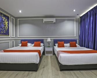 OYO 90060 61 Hotel - Gua Musang - Bedroom