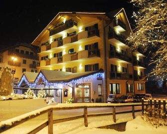Hotel Sass Maor - Transacqua - Budova