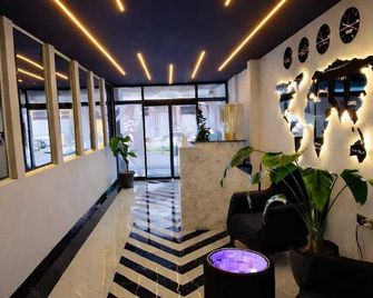 zebra otel buca - Buca