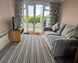 Greenbanks 2. Damerham Self Catering. The perfect getaway for just couples - Fordingbridge - Living room