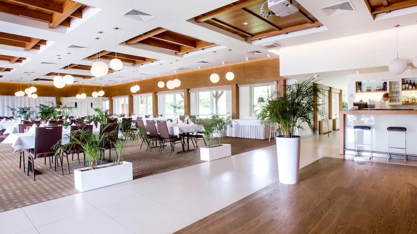 Hotel Platan