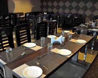 York Inn Lucknow - Lucknow - Restaurante