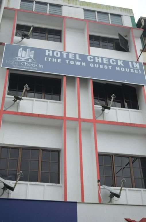 هوتل تشيك إن