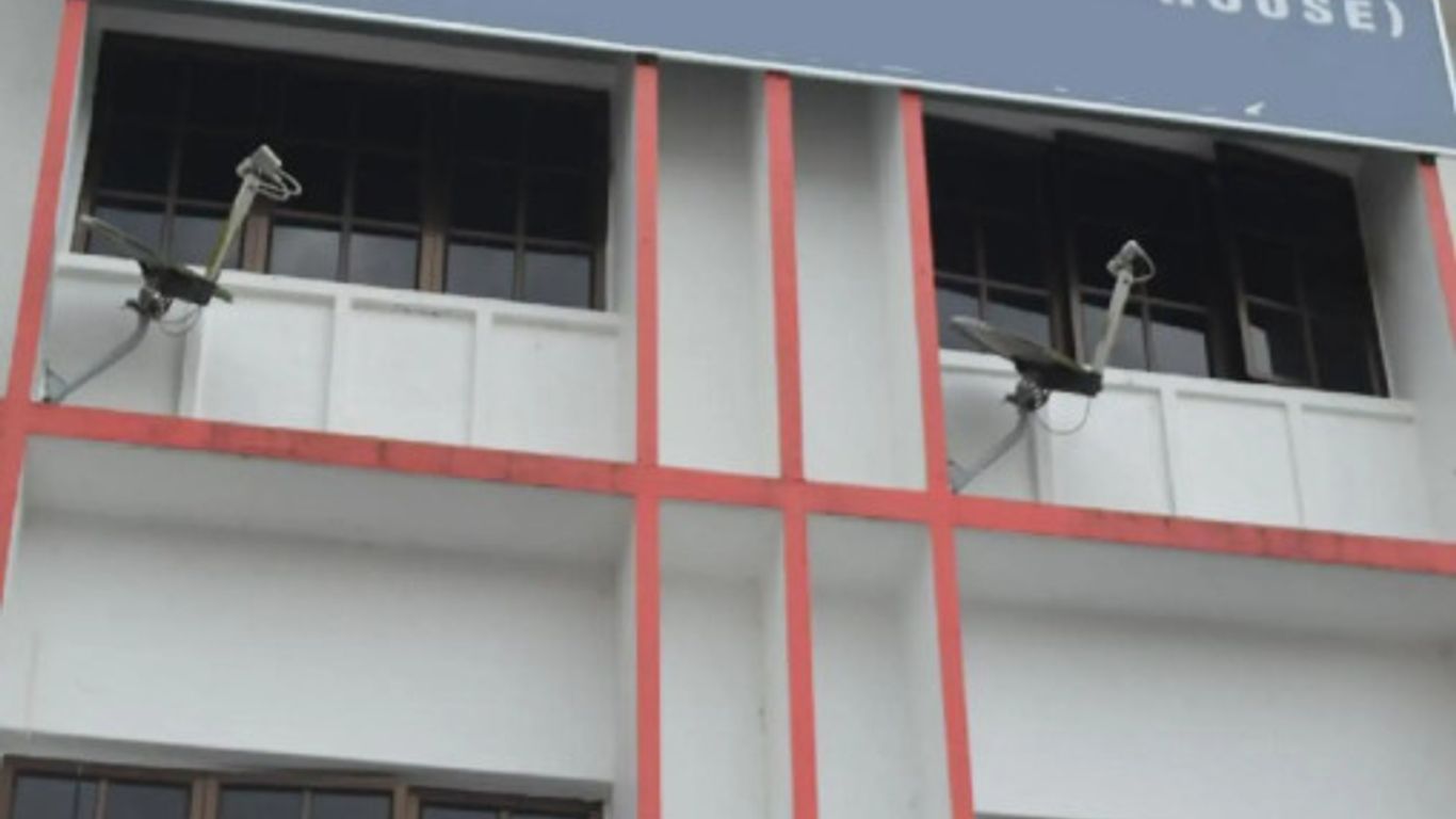 هوتل تشيك إن