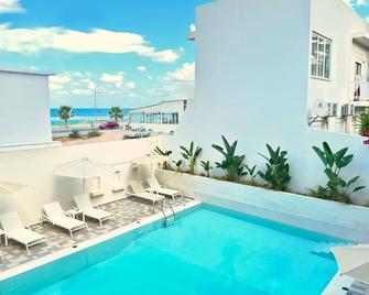 Melitti Hotel - Rétino - Piscina