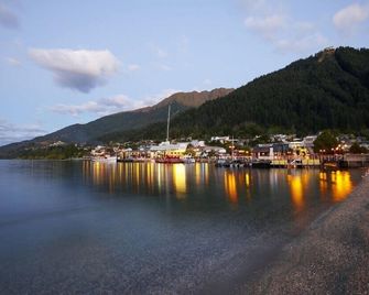 Queenstown House Bed & Breakfast and Apartments - קווינסטאון