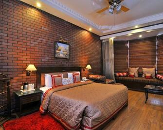 Hotel Diplomat Residency - New Delhi - Bedroom