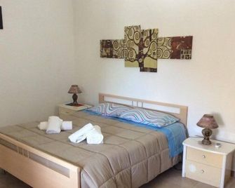 일 테라초 술 시니 - 로톤델라 - 침실