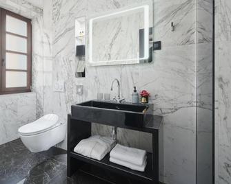 King Kresimir Heritage Hotel - Шибеник