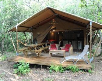 Camping Mille Etoiles - Vallon-Pont-d'Arc - Patio