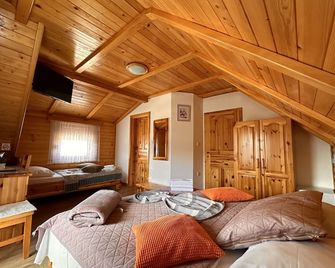 Guesthouse Green Valley - פליטביצ'קה יזרה - חדר שינה